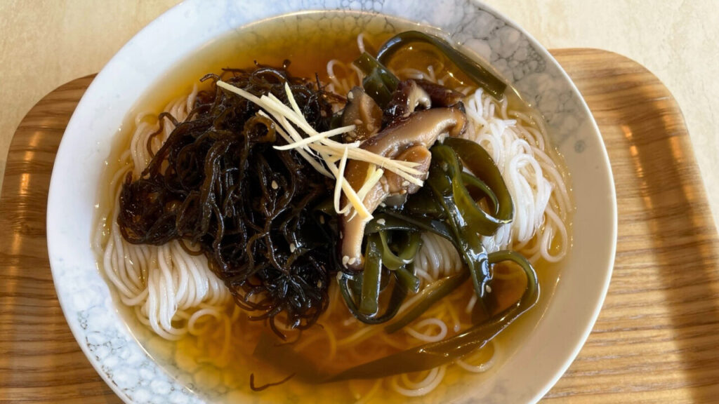 宮古冷麺のもずく冷麺