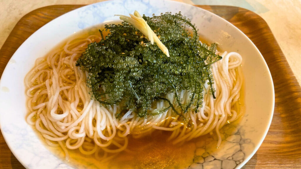 宮古冷麺の海ぶどう冷麺