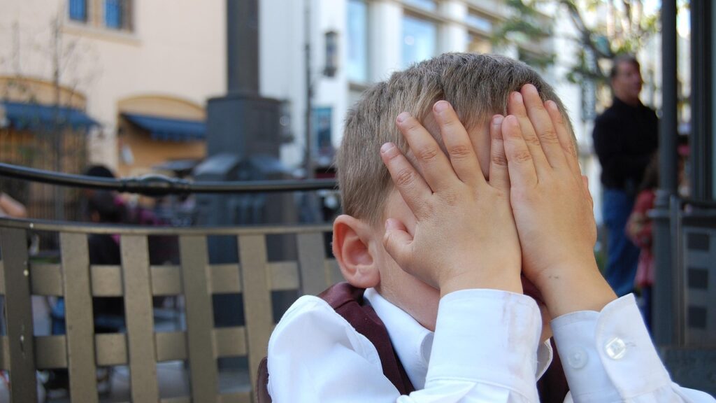 恥ずかしがり屋