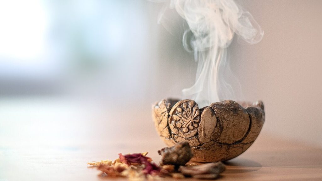 鼻で匂いを「嗅ぐ」